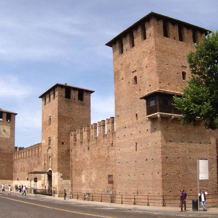 Castle View Lodge Intero Appartamento Verona Centro Storico מראה חיצוני תמונה